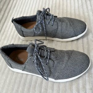 Toms casual sneakers, size 6.5